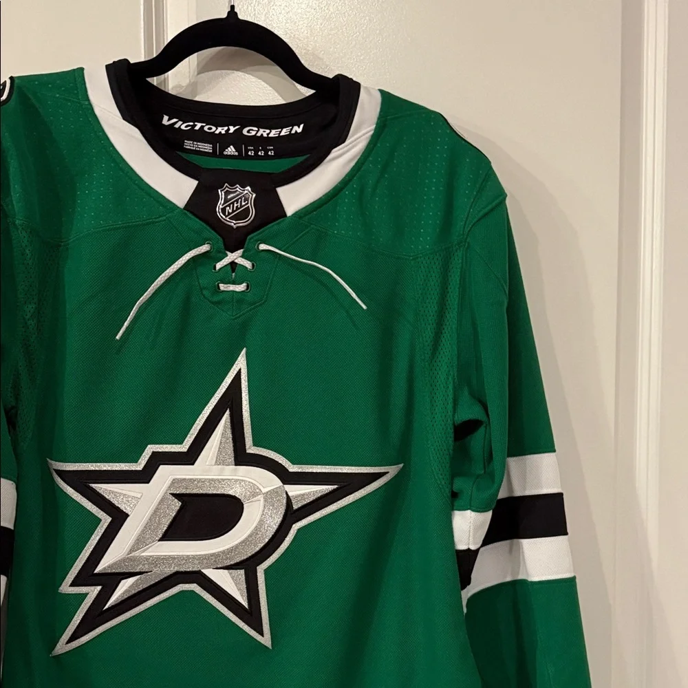 NWT Dallas Stars Adidas Victory Green Jersey Accents size 42